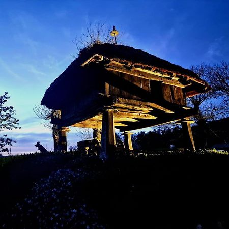 Casa Bouza Guest House Becerrea Ngoại thất bức ảnh