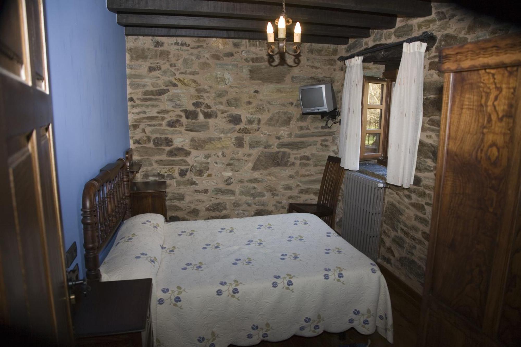 Casa Bouza Guest House Becerrea Phòng bức ảnh